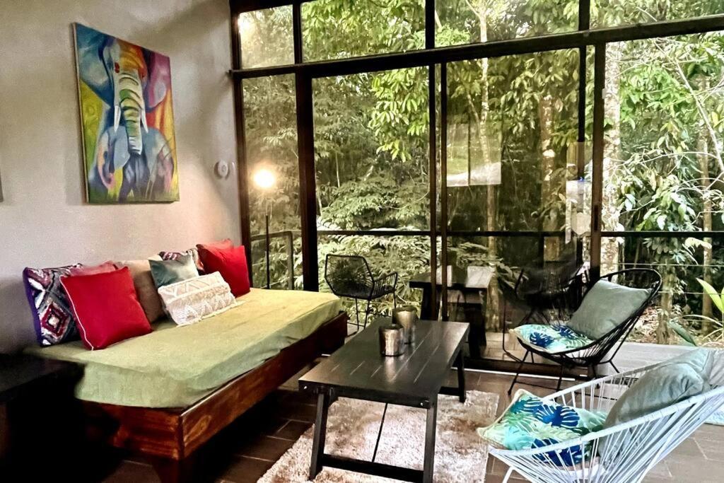 An Abundance Of Wildlife At Jungle Glory Home Abajo Мануэль-Антонио Экстерьер фото
